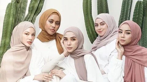 7 Gaya Hijab Tahun Baru yang Wajib Kamu Coba!
